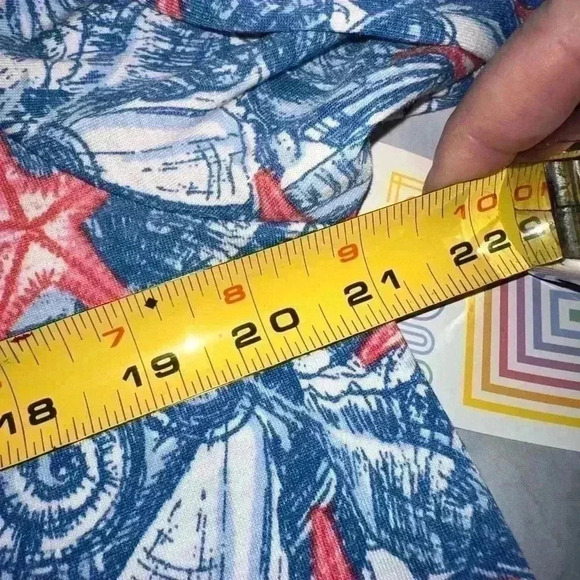 Lularoe size large seashell Valentina‎ button down blouse , NWT. Coastal grandma - Picture 5 of 6